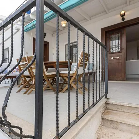 Amazing Triplex Fantastic Sea View In Turkbuku 度假居 *